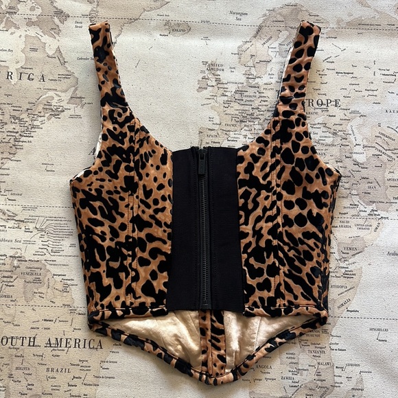 House Of CB ‘Jacqueline’ Leopard Print Devore Corset NWOT - Picture 12 of 16